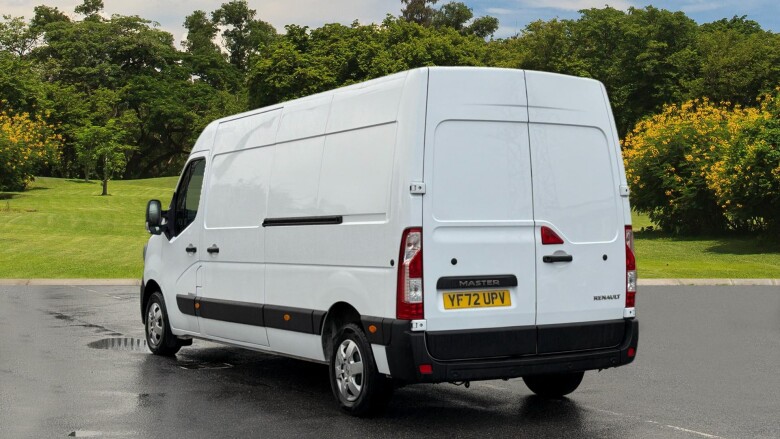 Renault Master Lwb Diesel Fwd LM35dCi 135 Business+ Medium Roof Van